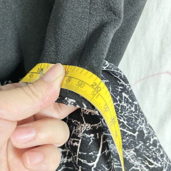 BCBGMaxazria Women's Dress 8 Black Fit Flare Artsy Geometric Classic Minimalist - Picture 8 of 8